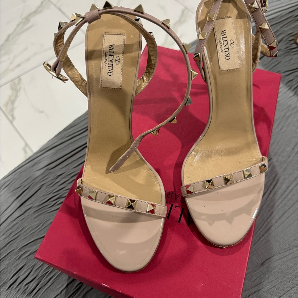 Valentino studded sandals size 39